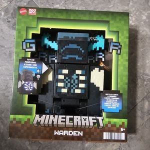 BRAND NEW IN BOX MINECRAFT WARDEN MAKES SOUNDS AND LIGHTS